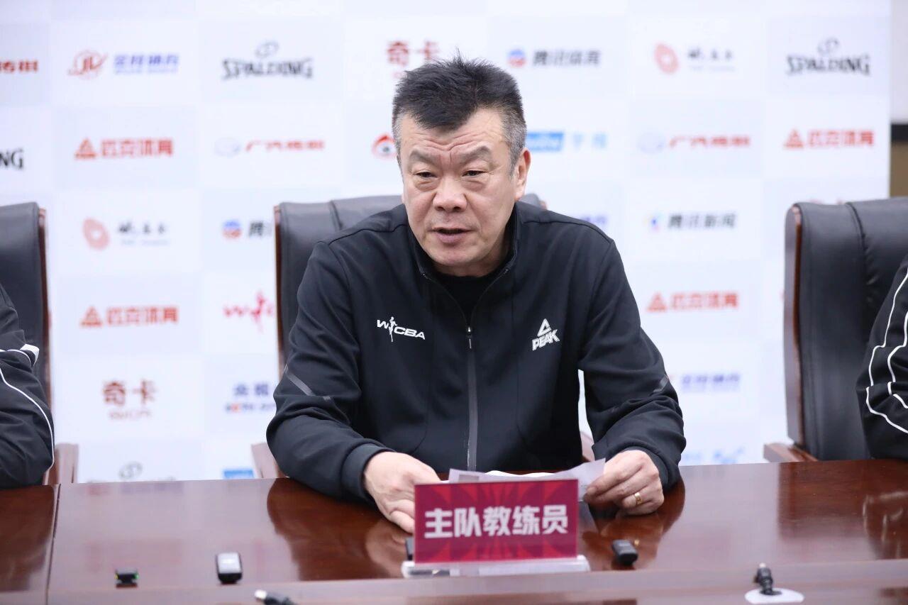 开云体育下载部门-WCBA联赛首胜卫冕冠军,武汉盛帆黄鹤女篮稳居积分榜第八位