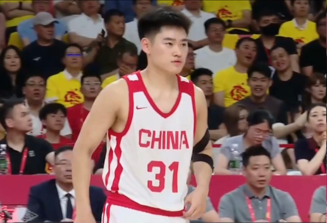 开云体育下载部门-男篮终于有国际化后卫!运球串联顶级,出球速度本土球员无人能及